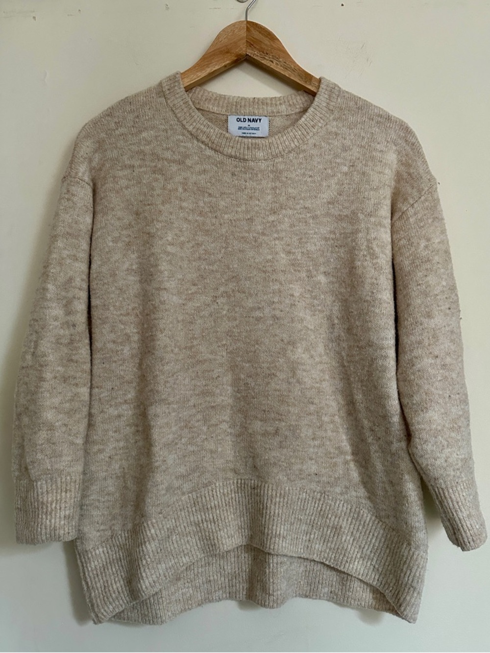 Old Navy Women's Beige-Cream Crewneck Pullover Sweater